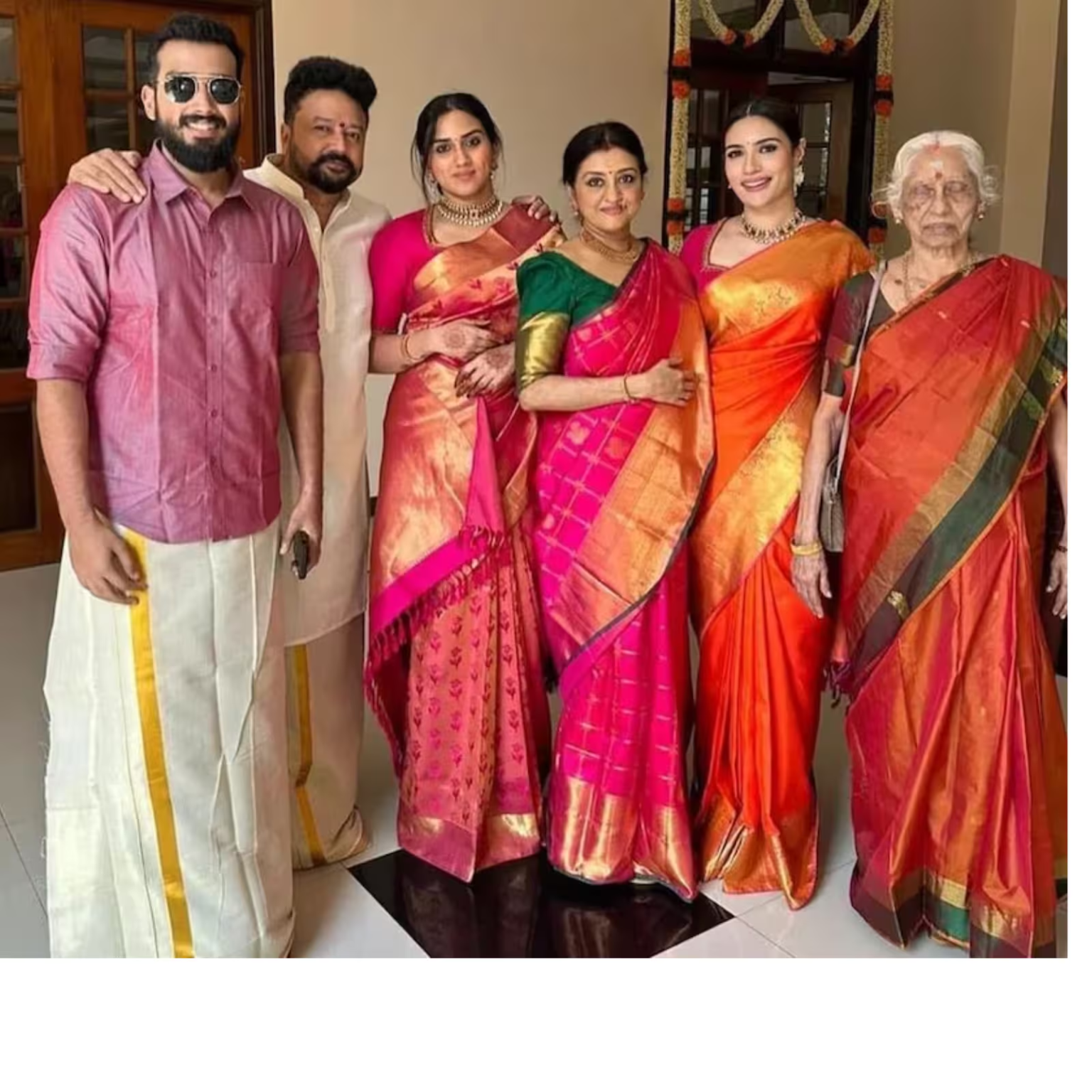 Tarini Kalingarayar Biography Age, Family, Husband & Parents