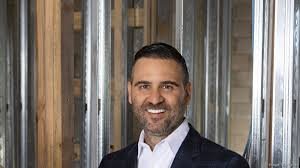 Itchko Ezratti in a fine suit